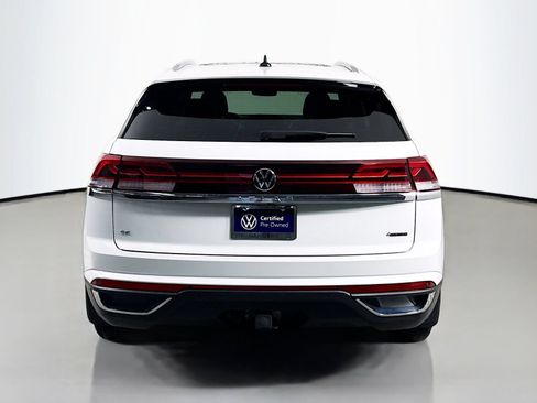 Certified 2024 Volkswagen Atlas Cross Sport SE w/ Panoramic Sunroof Package AWD/4WD image 10