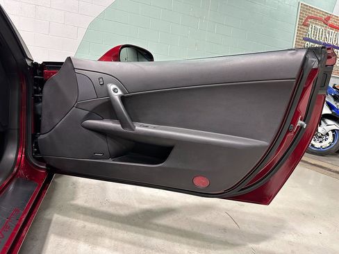 Used 2006 Chevrolet Corvette Convertible w/ Preferred Equipment Group image 10