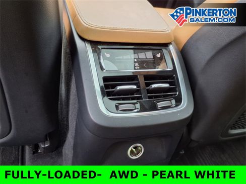 Used 2016 Volvo XC90 T8 Momentum image 31