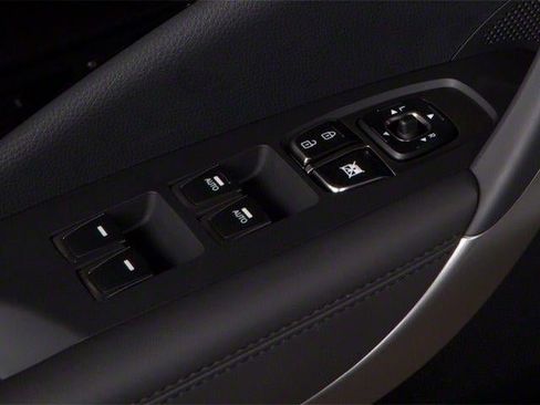Used 2013 Hyundai Azera w/ Technology Pkg FWD image 18
