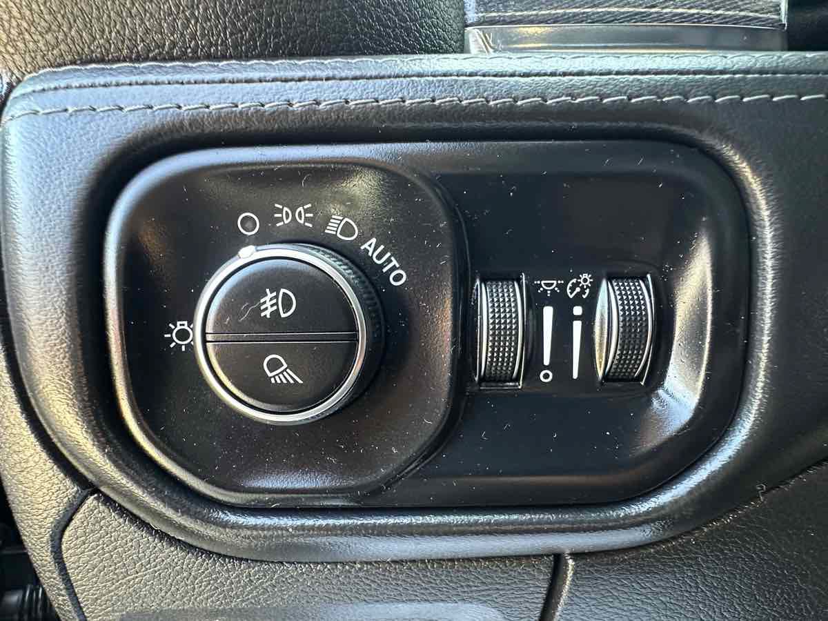 Used 2020 RAM 1500 Limited AWD/4WD image 13