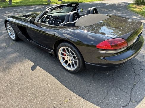 Used 2004 Dodge Viper SRT-10 image 9