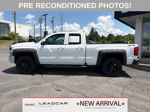 Used 2018 Chevrolet Silverado 1500 LT w/ All Star Edition AWD/4WD image 2