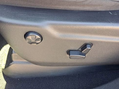 Used 2023 Dodge Durango GT image 6