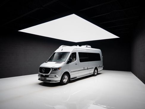 Used 2021 Mercedes-Benz Sprinter 3500 image 96