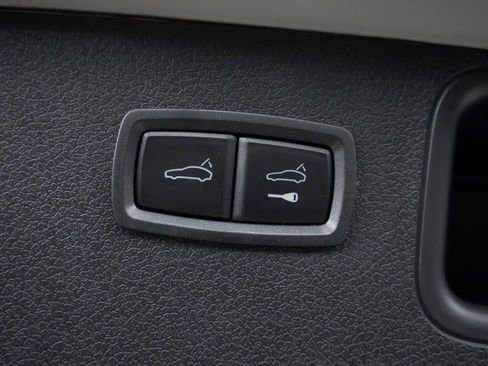 New 2026 Porsche Macan S image 14