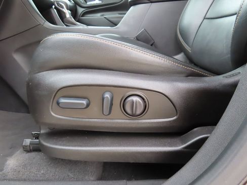 Used 2023 Chevrolet Equinox Premier AWD/4WD image 7