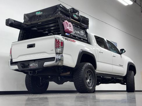 Used 2023 Toyota Tacoma TRD Off-Road AWD/4WD image 4