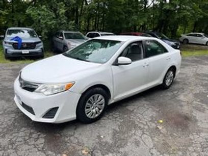 Used 2014 Toyota Camry LE