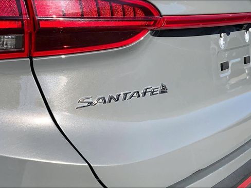 Used 2023 Hyundai Santa Fe SEL Premium image 33