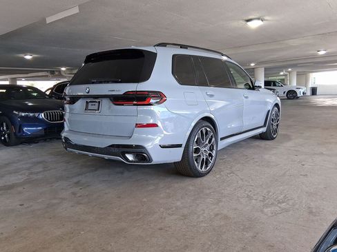 Certified 2024 BMW X7 xDrive40i w/ M Sport Package image 7