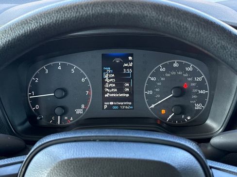 Used 2025 Toyota Corolla LE image 33