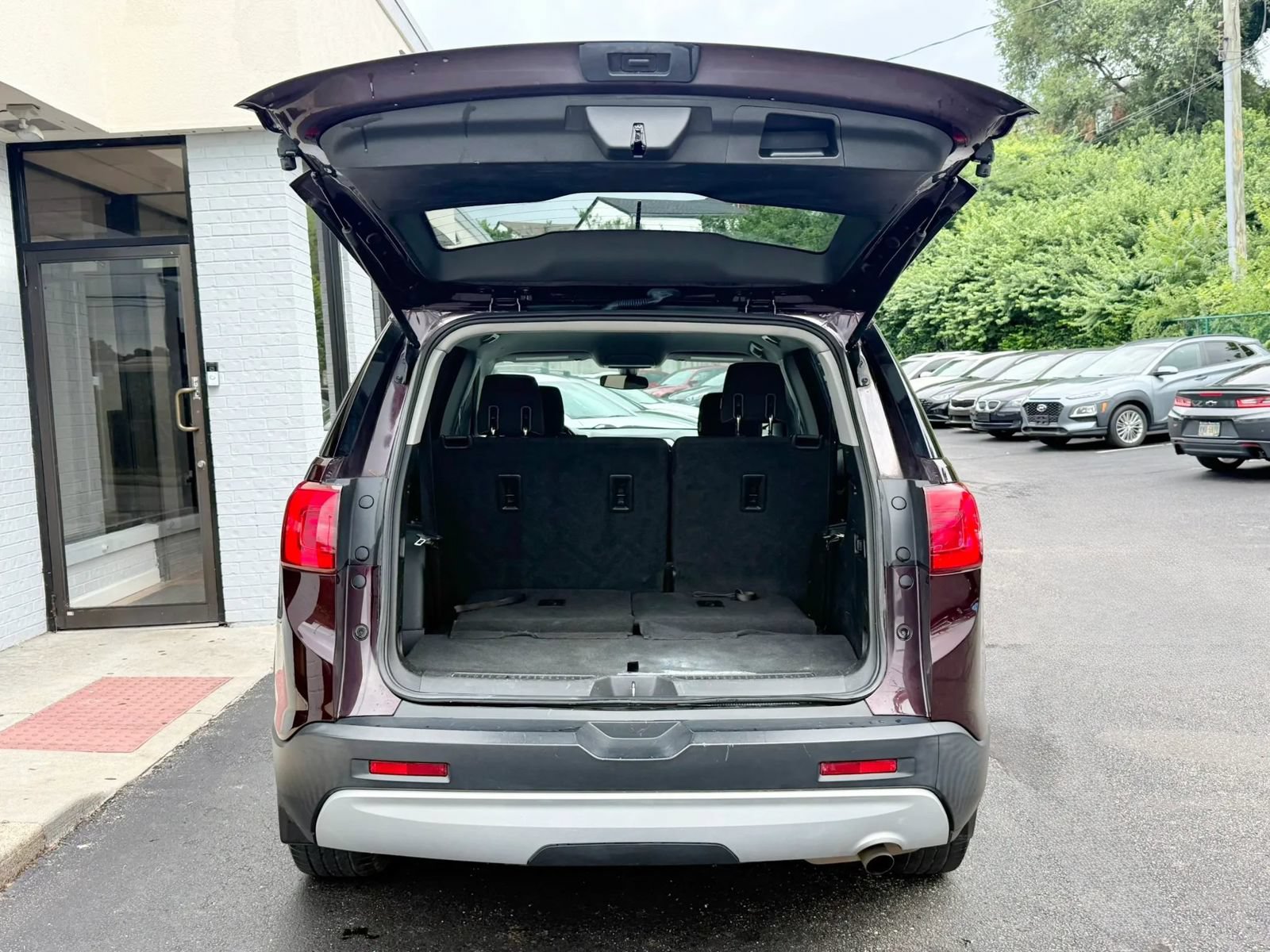 Used 2018 GMC Acadia SLE w/ LPO, Protection Package FWD image 9