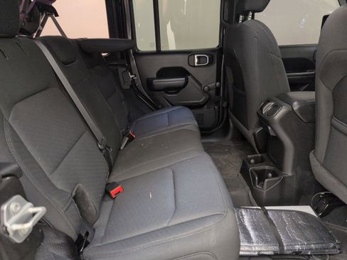 Used 2023 Jeep Wrangler Willys image 16