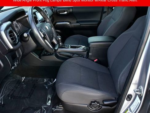 Used 2018 Toyota Tacoma TRD Sport w/ Technology Package AWD/4WD image 10
