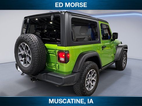 Used 2025 Jeep Wrangler Sport AWD/4WD image 5