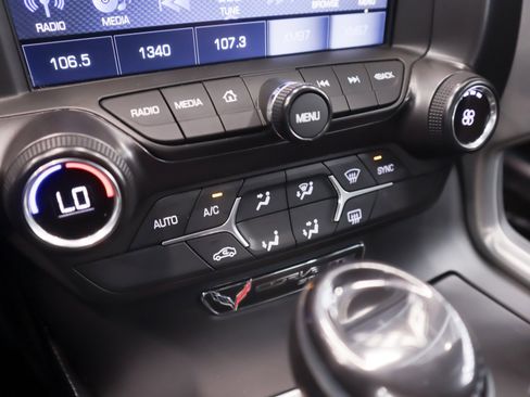 Used 2019 Chevrolet Corvette Stingray Coupe w/ 1LT image 17