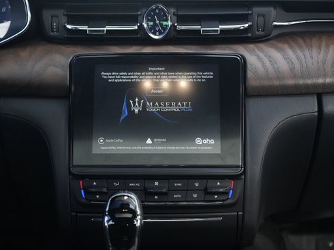 Used 2018 Maserati Quattroporte S image 40