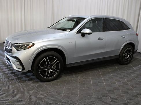 New 2025 Mercedes-Benz GLC 350e 4MATIC image 3