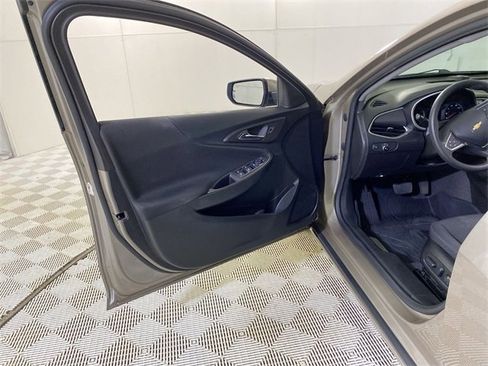 Used 2022 Chevrolet Malibu LT image 27