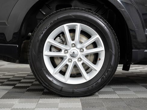 Used 2016 Dodge Journey SXT w/ Comfort/Convenience Group image 40