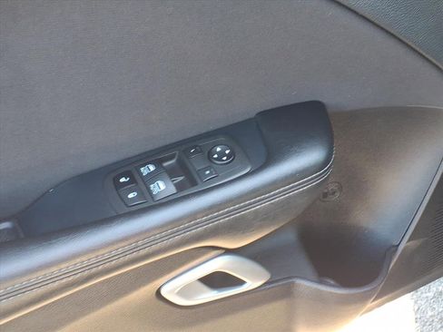 Certified 2022 Dodge Challenger R/T image 4