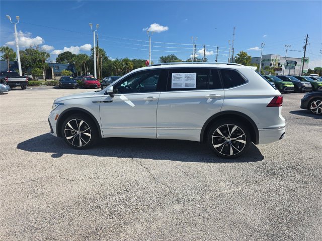 Used 2024 Volkswagen Tiguan SEL R-Line AWD/4WD image 6