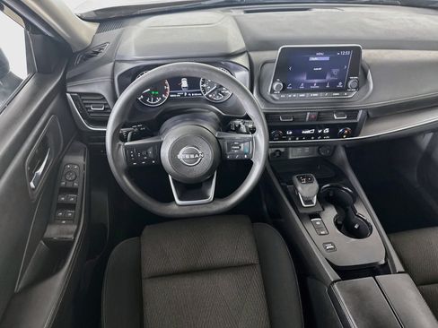 Used 2024 Nissan Rogue SV FWD image 25
