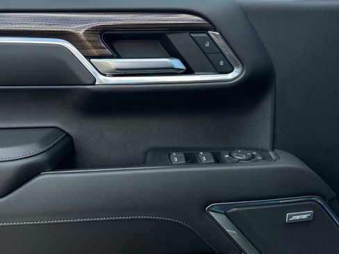 Certified 2022 Chevrolet Silverado 1500 LT Trail Boss w/ Convenience Package II image 11