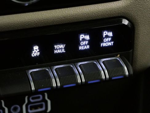 Certified 2022 RAM 1500 Laramie image 45