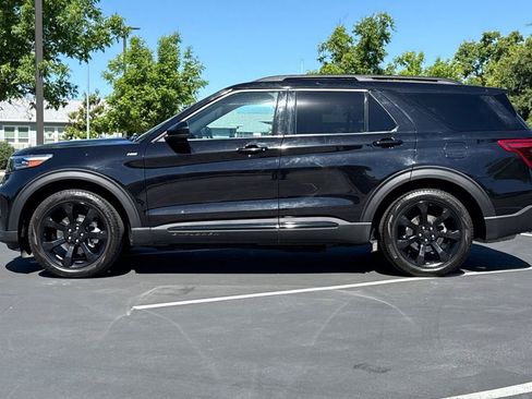 Used 2024 Ford Explorer ST-Line w/ Class IV Trailer Tow Package AWD/4WD image 14