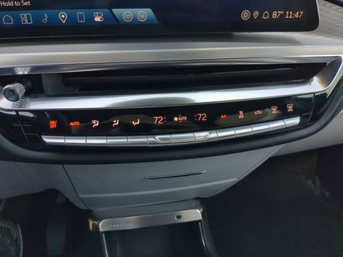 Certified 2024 Cadillac Lyriq Luxury image 24