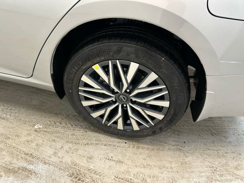 New 2025 Nissan Altima 2.5 SV image 12