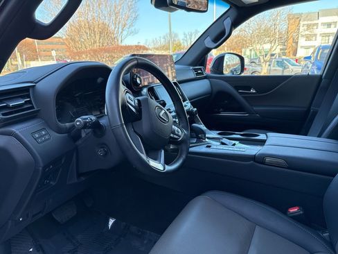 Certified 2025 Lexus LX 700h Overtrail image 15