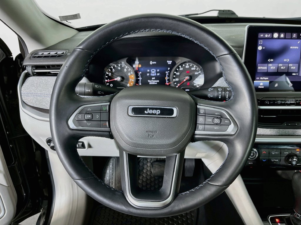 Used 2022 Jeep Compass Latitude w/ Convenience Group FWD image 13