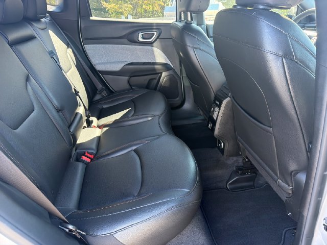 Used 2024 Jeep Compass Latitude AWD/4WD image 22