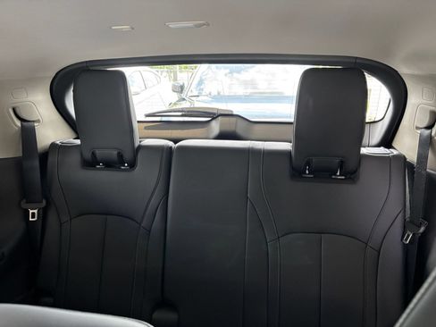 Used 2026 INFINITI QX60 Luxe FWD image 32