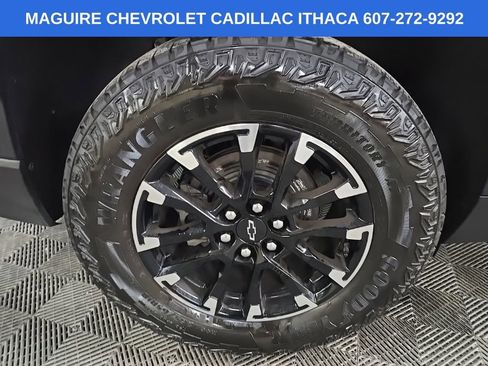 Used 2024 Chevrolet Traverse Z71 w/ Enhanced Driving Package AWD/4WD image 13