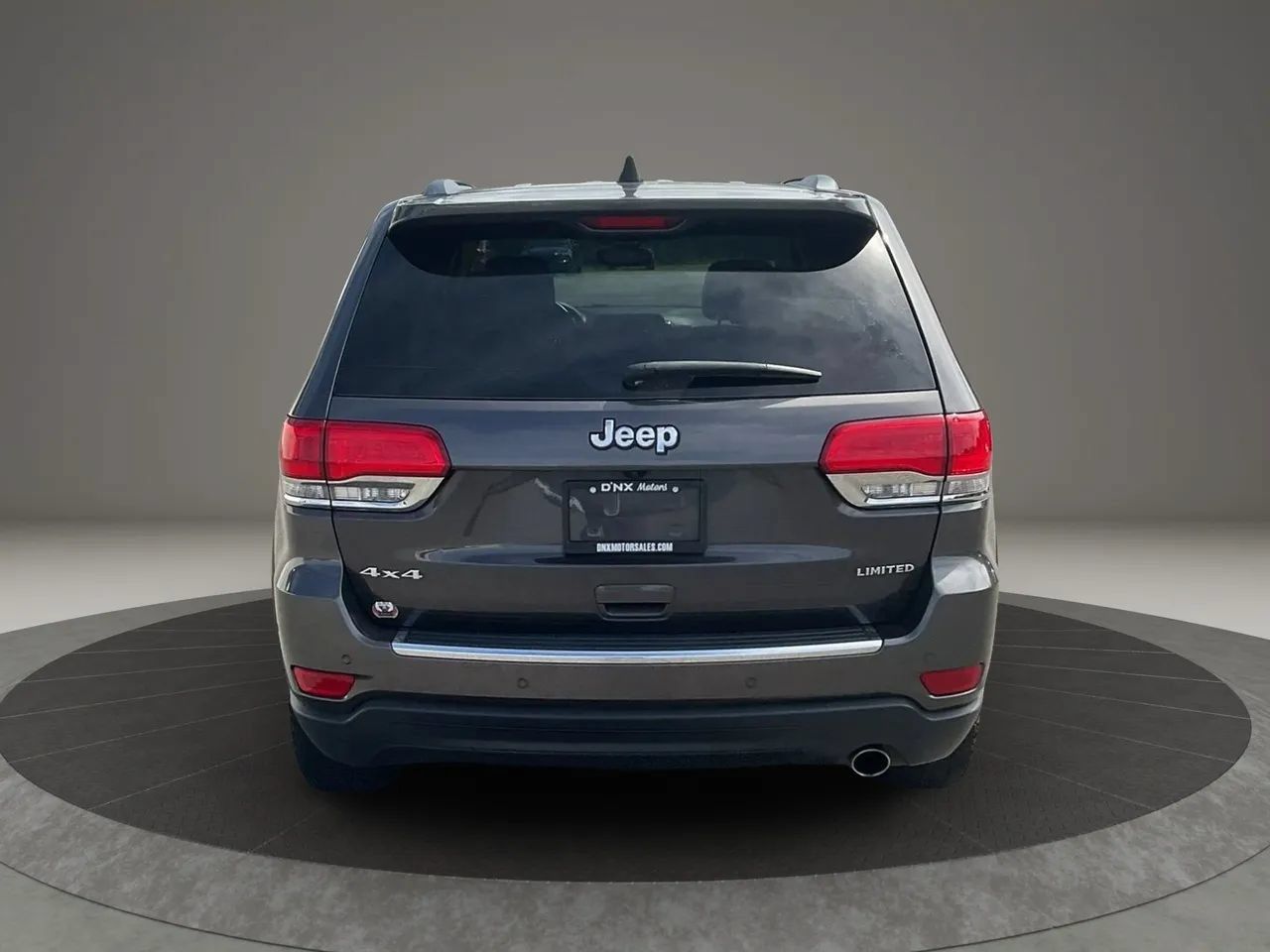 Used 2019 Jeep Grand Cherokee Limited AWD/4WD image 4