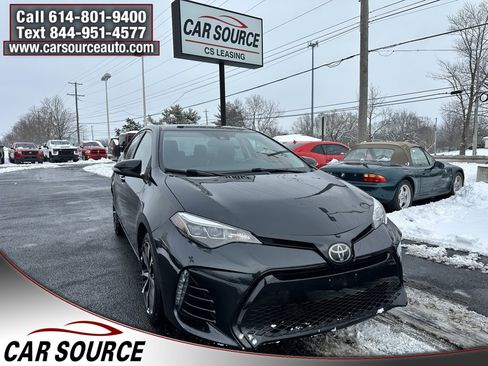 Used 2018 Toyota Corolla SE image 1