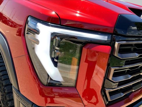 Used 2025 GMC Sierra 2500 AT4X AWD/4WD image 36