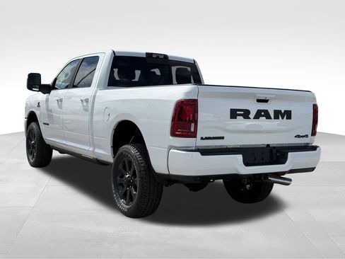 New 2026 RAM 2500 Laramie AWD/4WD image 3