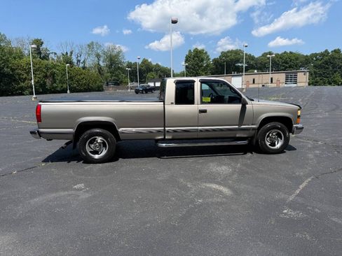 Used 1998 Chevrolet Silverado 2500 2WD Extended Cab w/ Preferred Equipment Group 3 image 5