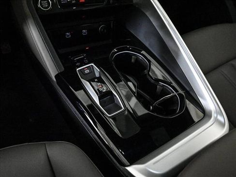 Certified 2025 Audi Q5 Premium w/ Convenience Package AWD/4WD image 12