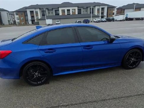 Used 2022 Honda Civic Sport image 2