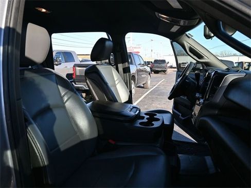 Used 2022 RAM 4500 Tradesman w/ Chrome Appearance Group image 23
