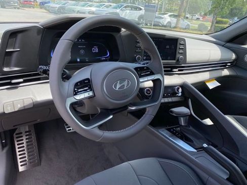 New 2025 Hyundai Elantra Sport FWD image 10