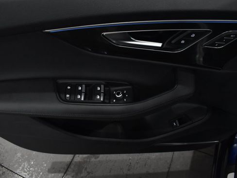 Used 2023 Audi Q7 3.0T Prestige image 36