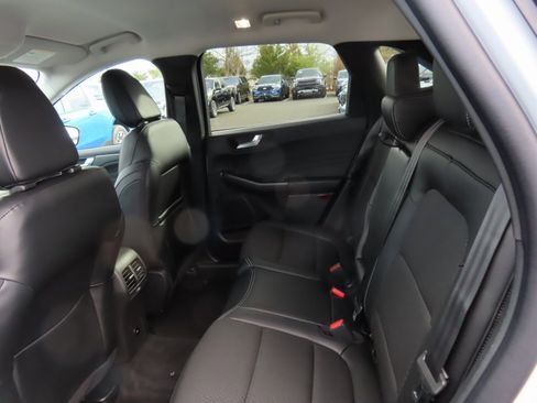 New 2026 Ford Escape SE image 16
