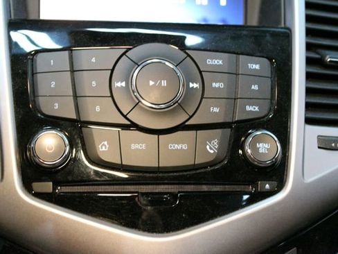 Used 2015 Chevrolet Cruze LT FWD image 22